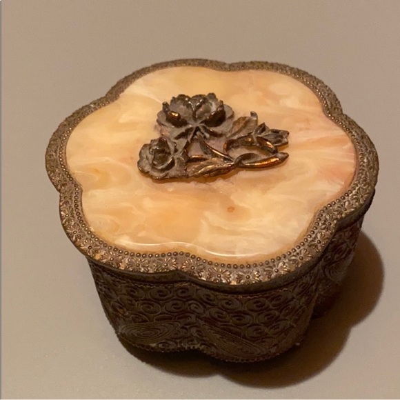 VINTAGE Japanese Jewelry Box Footed Floral Trinket Lined Metal Art Storage Box - Picture 1 of 10